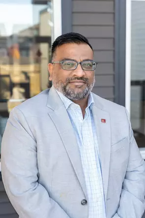Manish Padania, Edmonton, Real Estate Agent